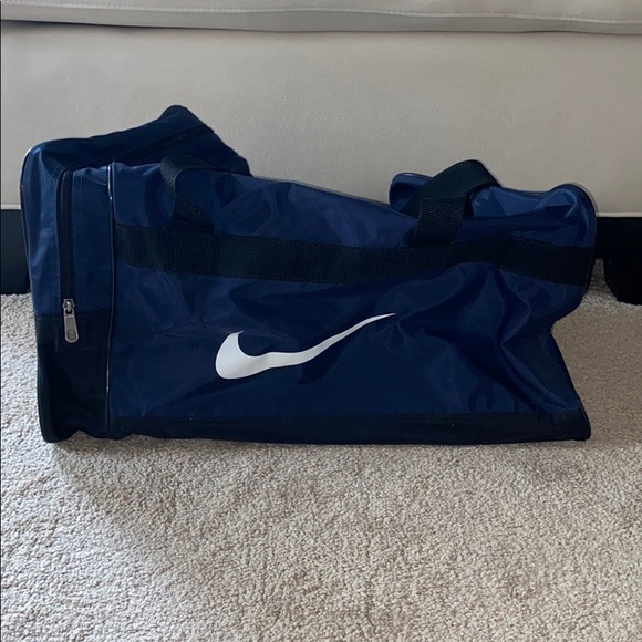 Nike Other - *MAKE AN OFFER* Used Navy Blue Nike duffel